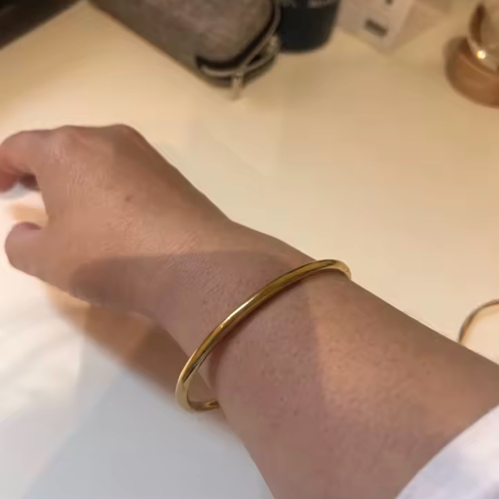 18k Yellow Gold Electroplated Stainless Steel High Polished Bangle Bracelet!